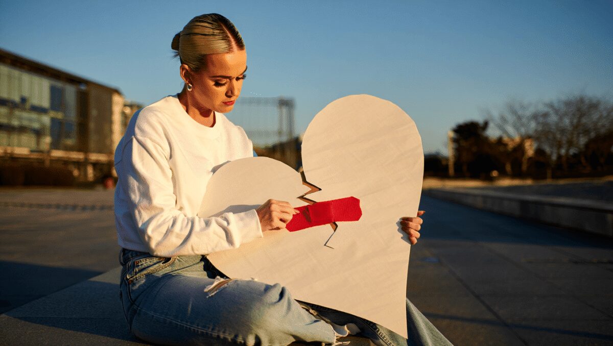 Katy Perry Mends Her ‘Broken Heart’ in Down-on-Her-Luck Music Video for New Song ‘Bandaids’