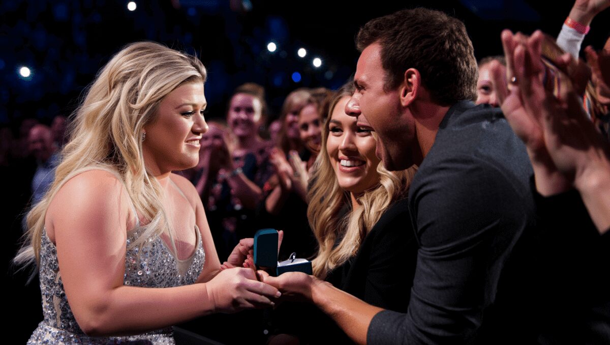 Kelly Clarkson Helps Fans Get Engaged in 1st Las Vegas Concert Since Ex-Husband Brandon Blackstock’s Death