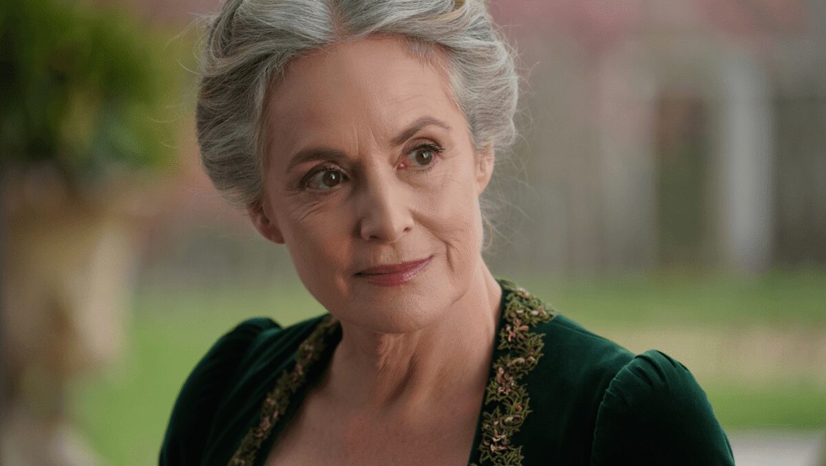Bridgerton spotlights its older female characters for once