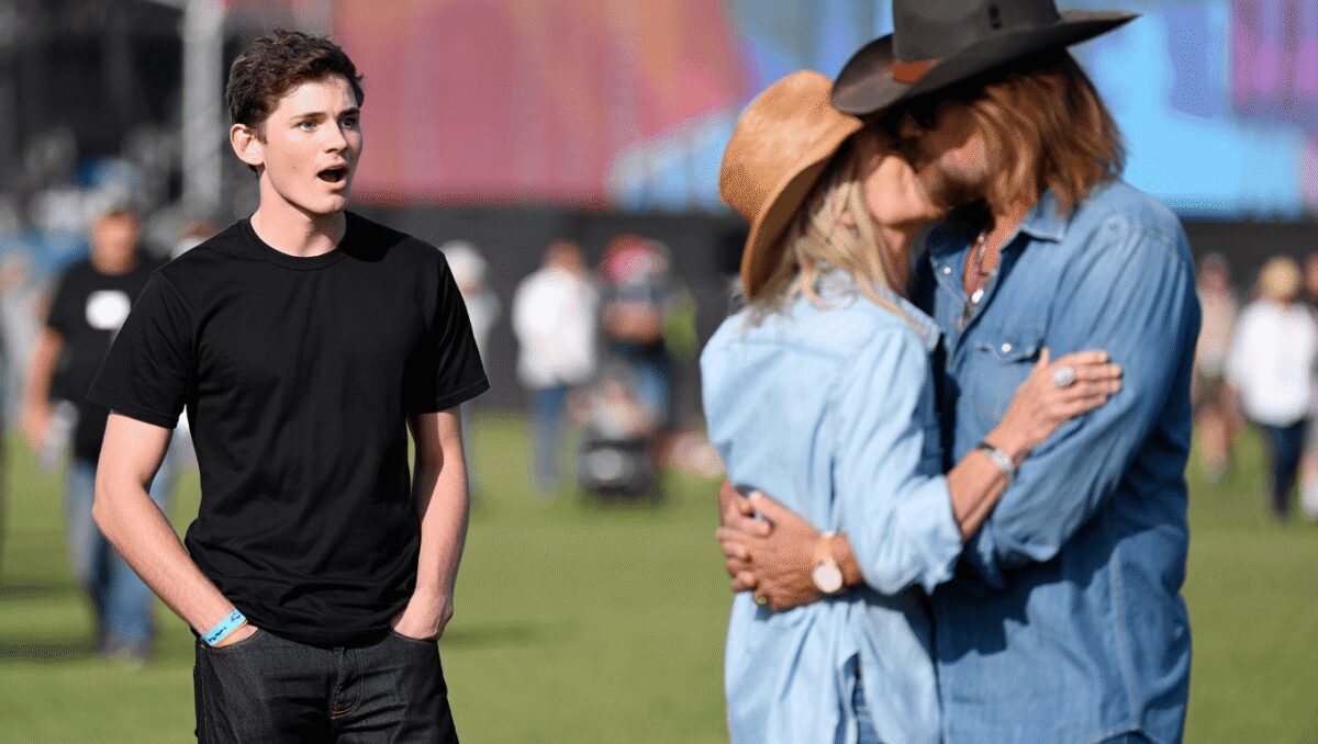 Elizabeth Hurley’s Son Damian Reacts to Mom and Billy Ray Cyrus’ PDA at Stagecoach