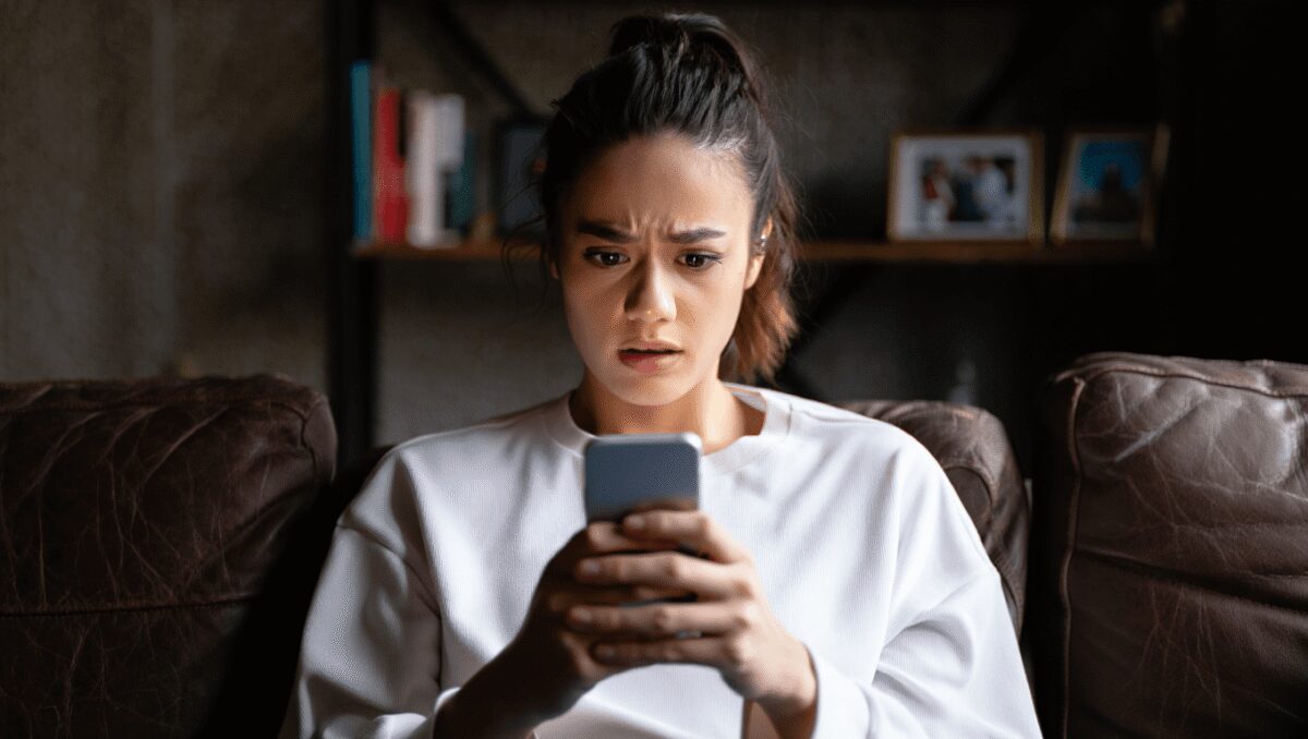 21 Must-Watch HBO Max Sitcoms on Right Now (April 2026): ‘Hacks’ Season 5 and More