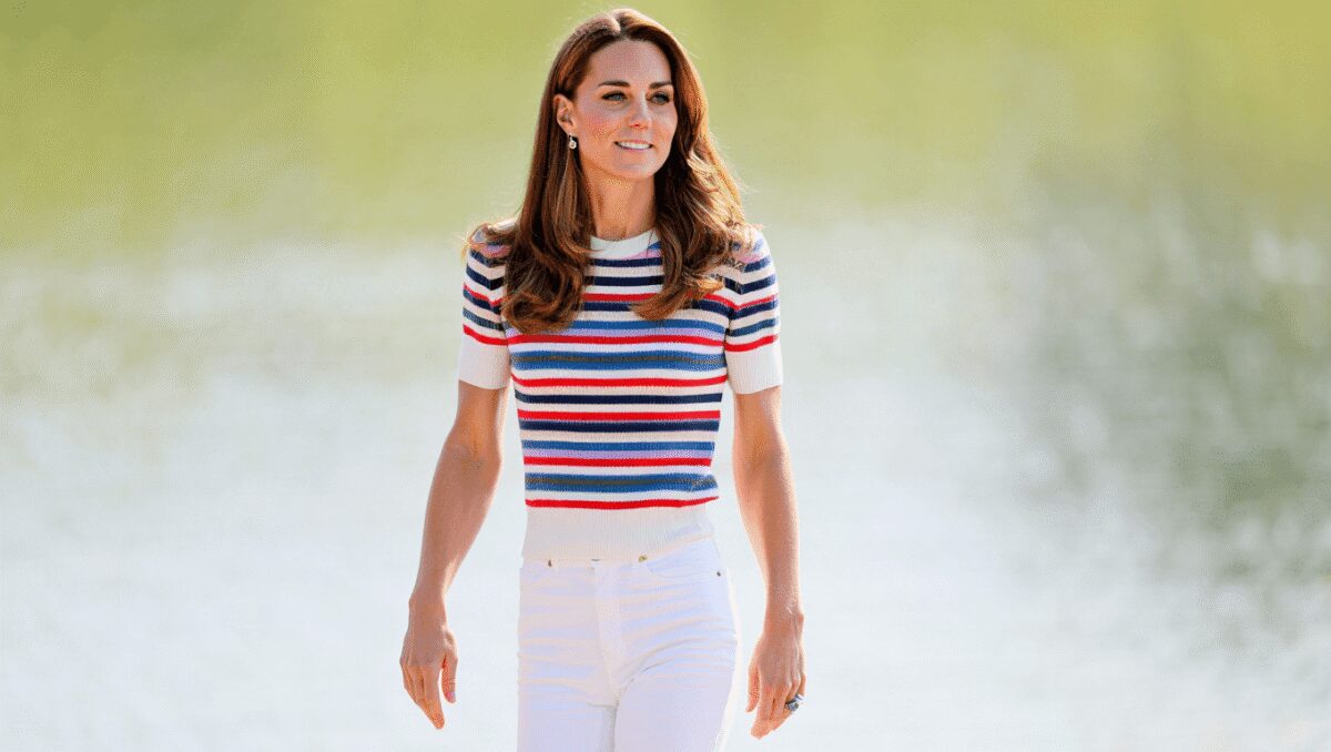 Not a Drill! We’re Copying Kate Middleton’s Classy yet Casual Family Photo Outfit for $25