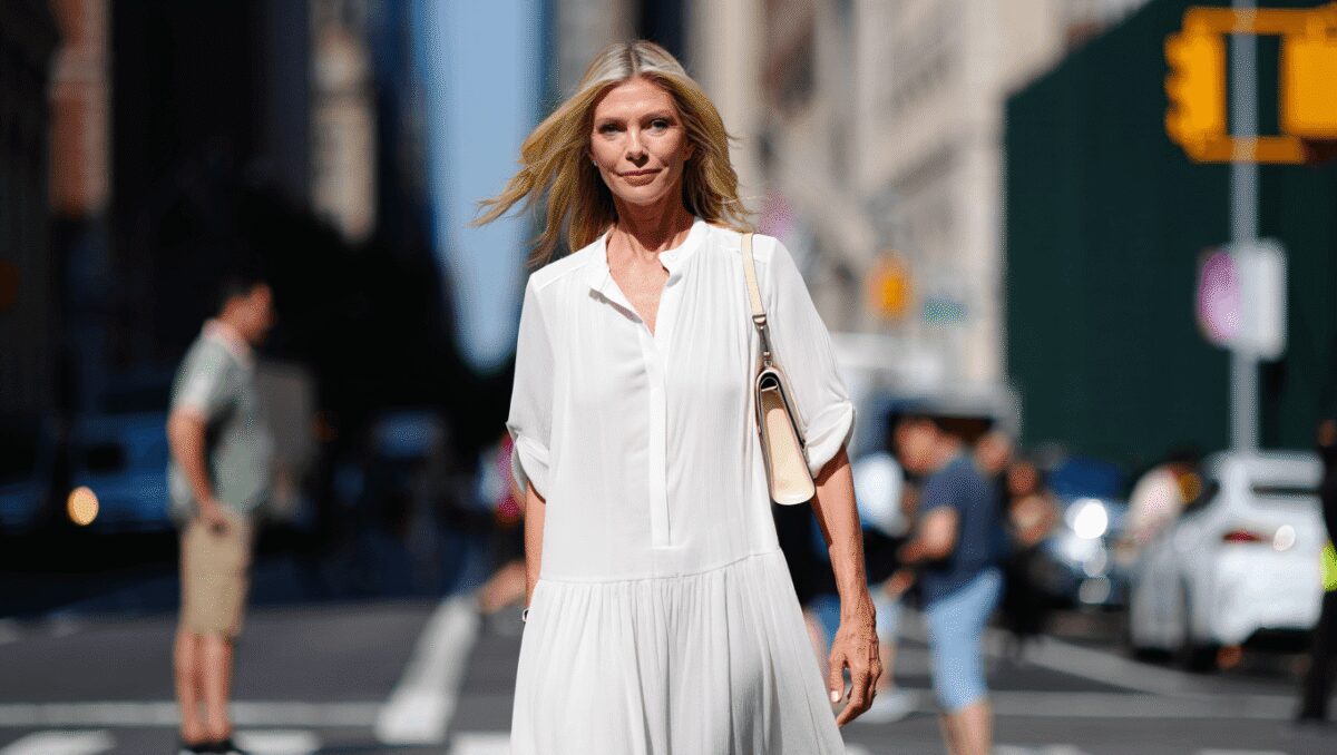 Kelly Rutherford’s Billowy Dress Screams ‘New York City Rich Mom’ — Steal the Look for $39