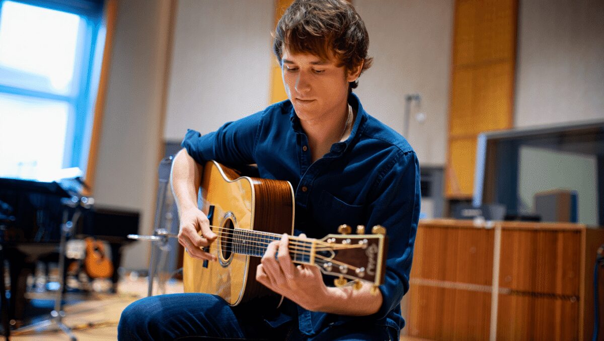 Theo Lawrence – Daytrotter Session – March 18, 2026